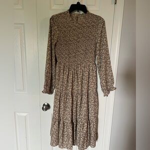 Hayden Los Angeles Beige Floral Long Sleeve Dress